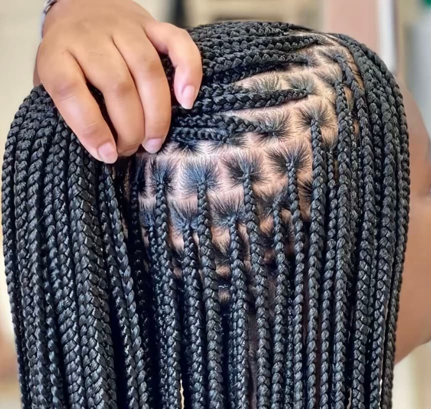 Knotless - Coiffure africaine La Douce Hair Montpellier Toulouse